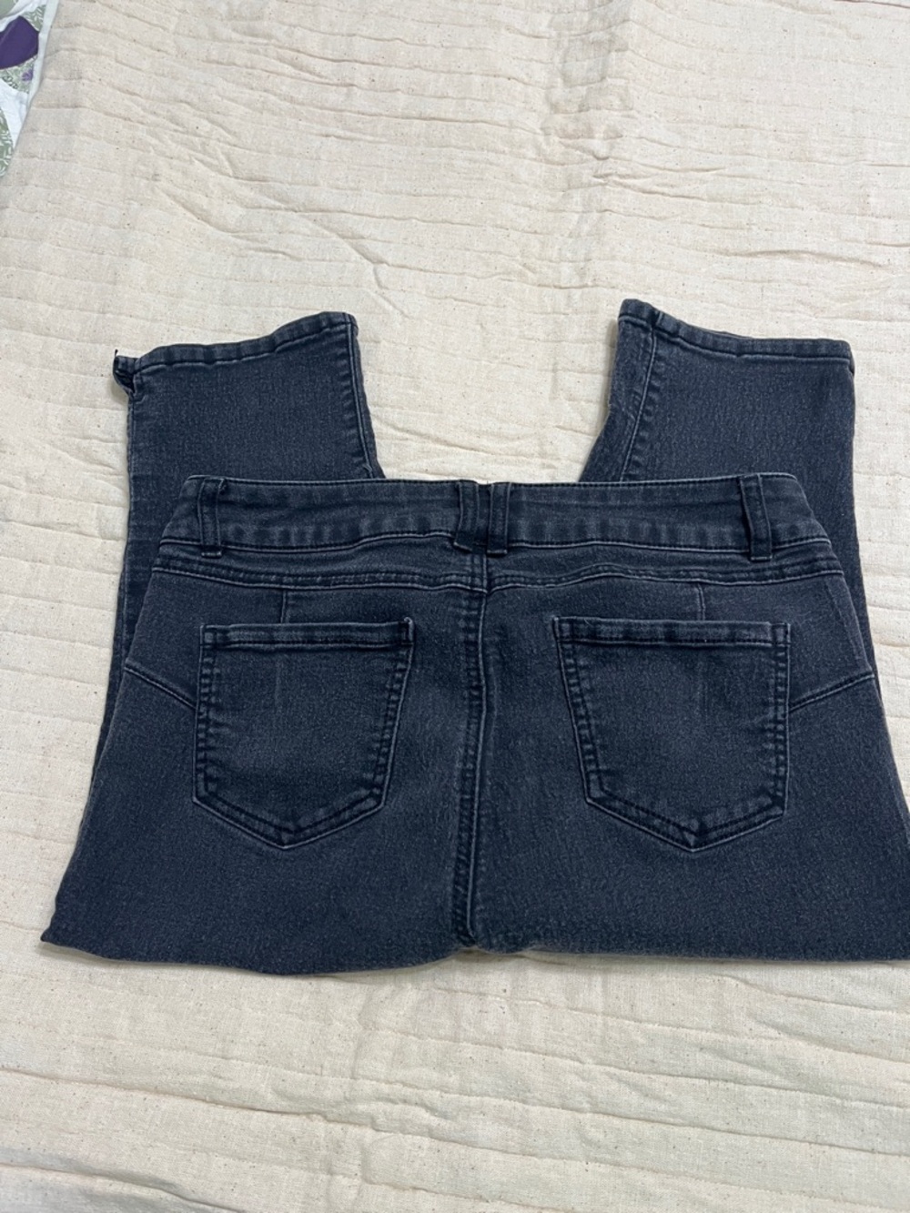 d. jeans Black Cropped Capris - Picture 6 of 11